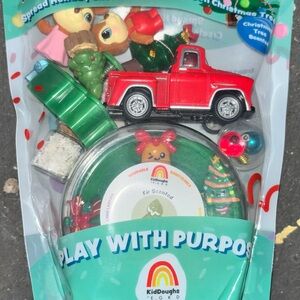 Red and Green Christmas play with purpose kid dough scented set NEW